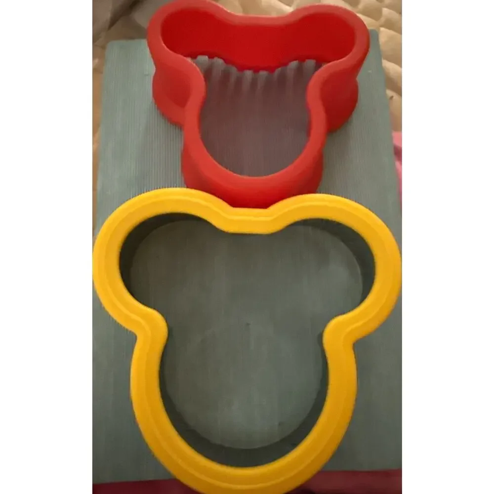NWT Mouse Shaped Sandwich Crust Remover Cookie Cutter